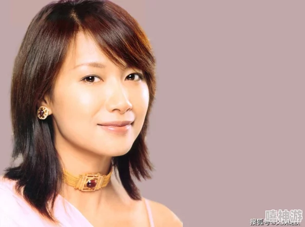 羽月希：从偶像到演员的华丽转身，如何在娱乐圈中找到自己的定位与发展之路