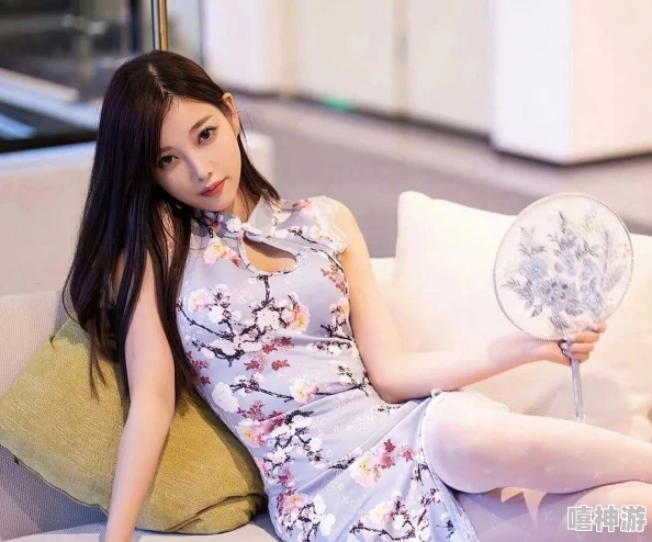 mm131杨晨晨为何让人如此着迷因为她的一颦一笑都摄人心魄